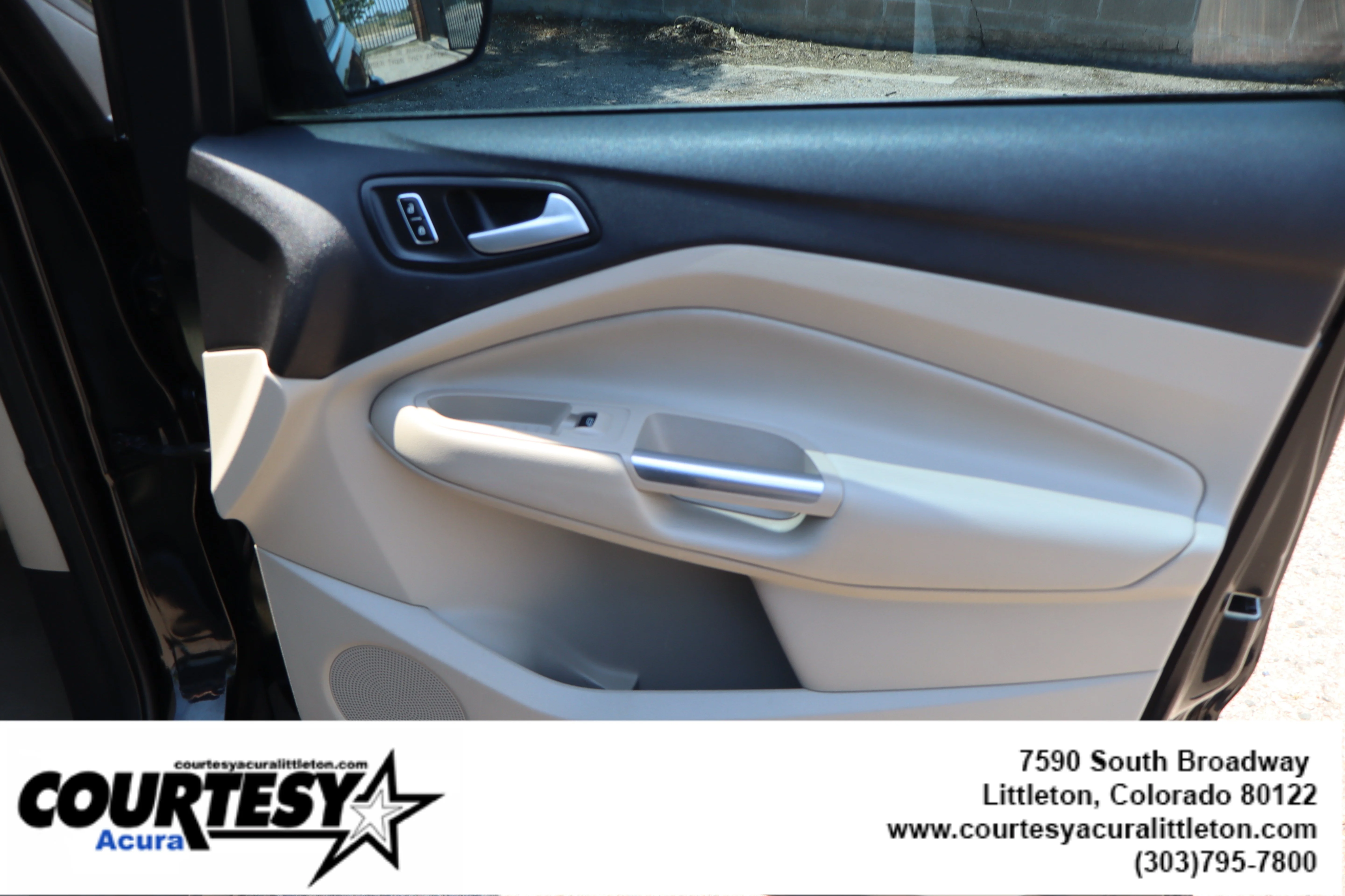 Used 2014 Black Ford Titanium image 33