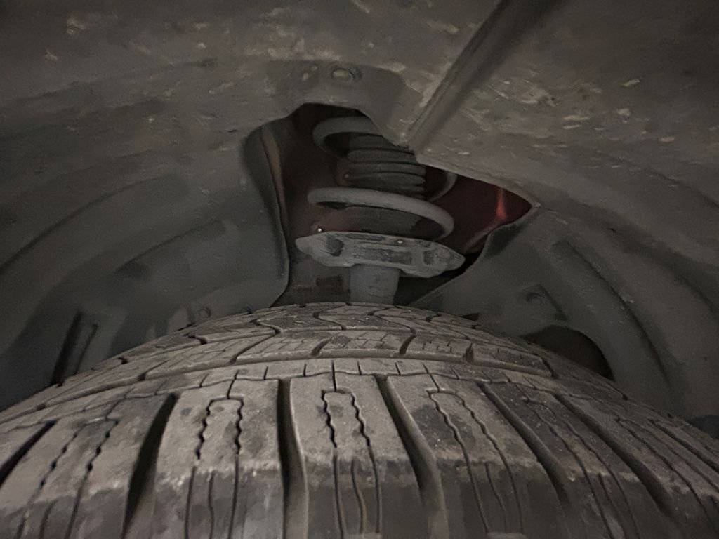 Used 2024 Red Mitsubishi ES image 22