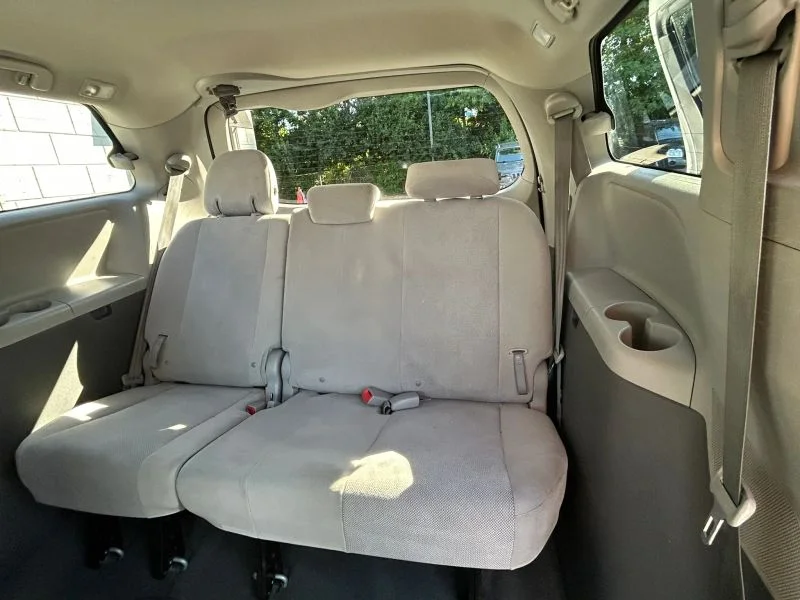 Used 2019 Silver Toyota L Minivan 4D image 32
