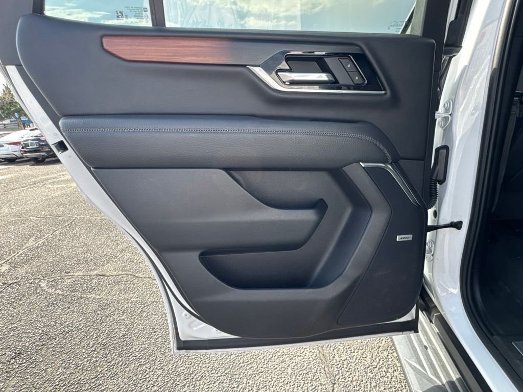 Used 2025 White GMC Denali image 14