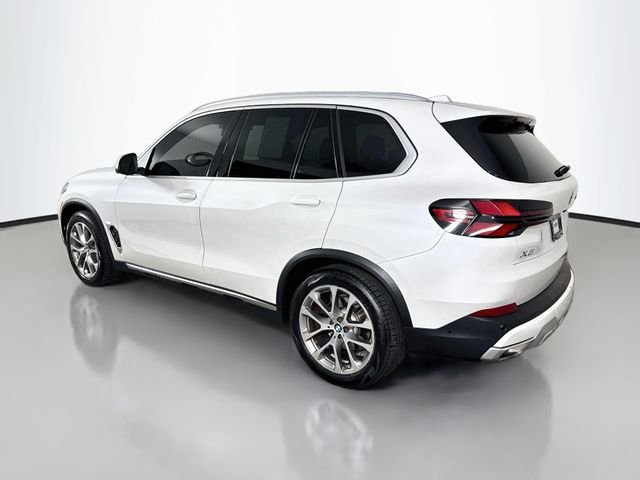 Used 2024 White Metallic BMW xDrive40i image 5