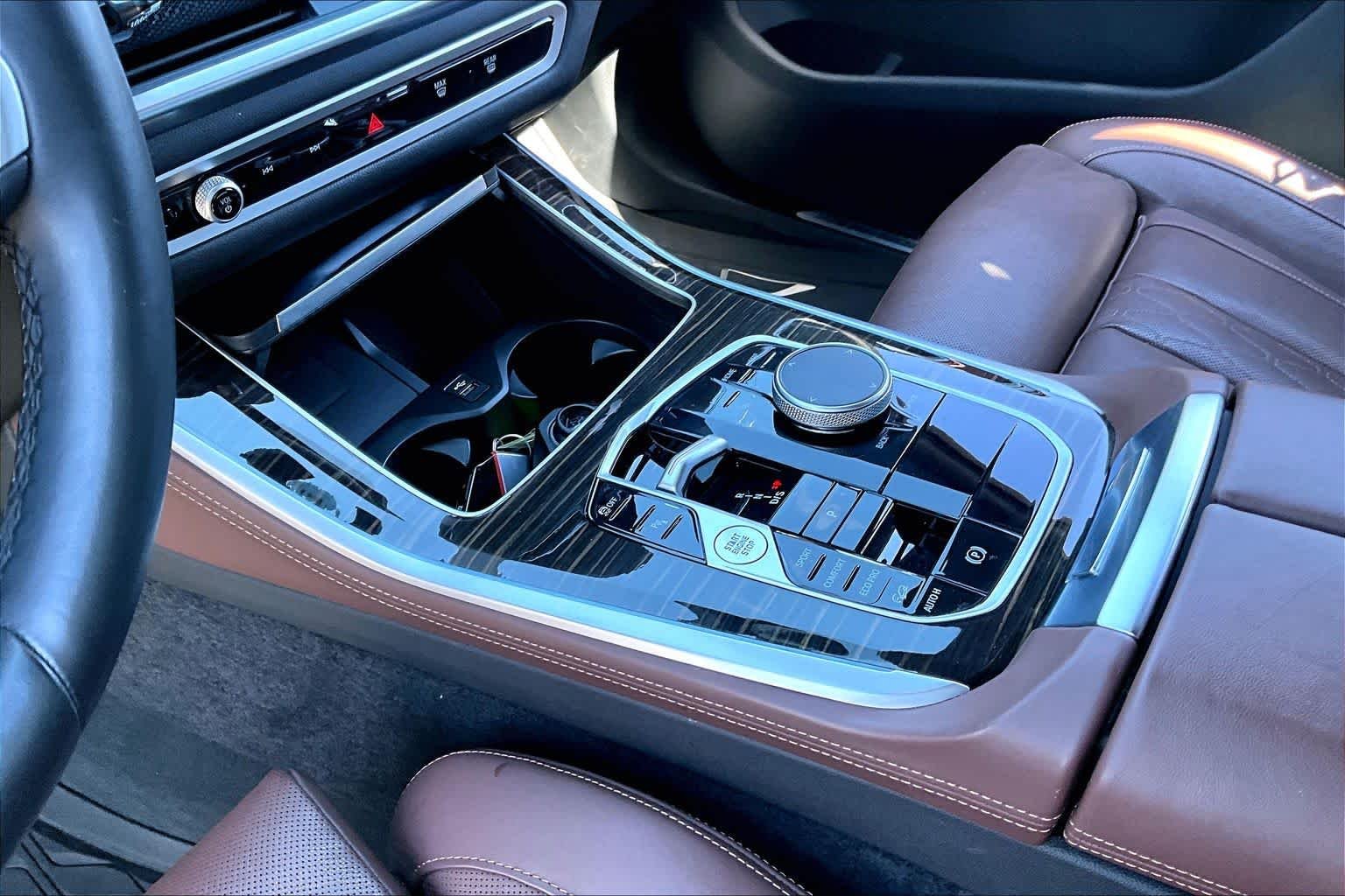 Used 2024 Skyscraper Grey Metallic BMW xDrive40i image 14