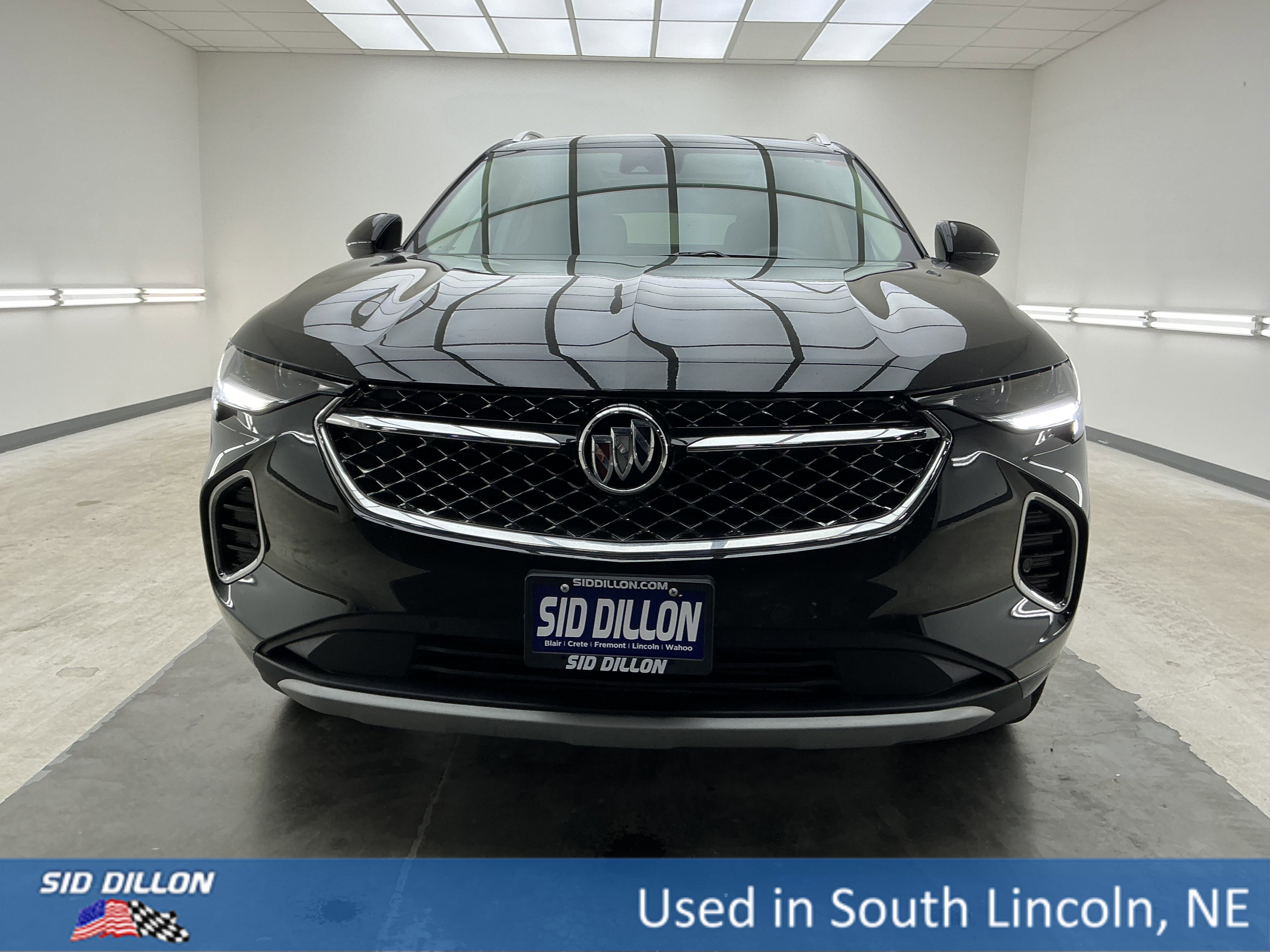 Used 2023 Ebony Twilight Metallic Buick Avenir image 2