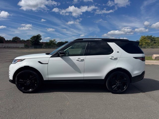 New 2025 Fuji White Land Rover Metropolitan Edition image 2
