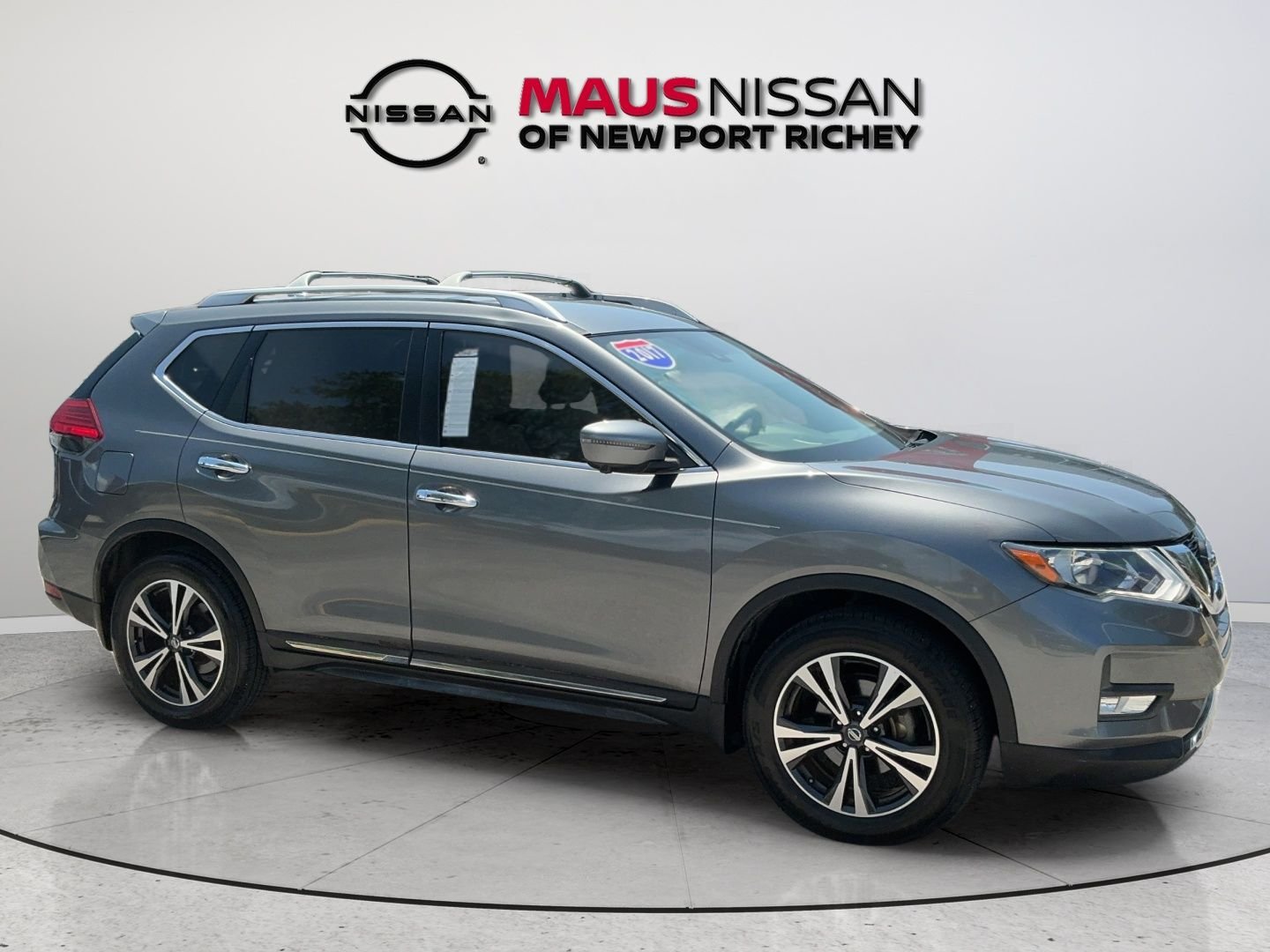 Used 2017 Gray Nissan SL image 14