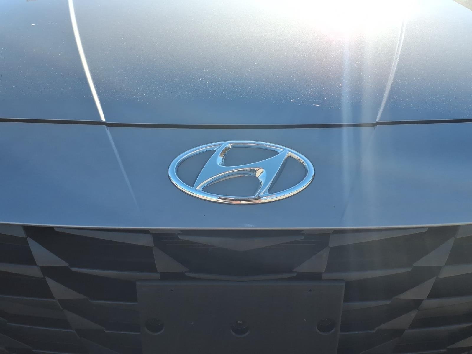 Certified Used 2023 Fluid Metal Hyundai SEL image 11
