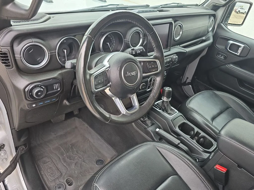Used 2023 Silver Jeep Sahara 4xe image 10