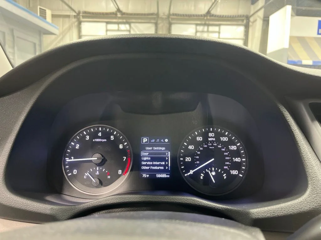 Used 2018 Molten Silver Hyundai SEL image 17