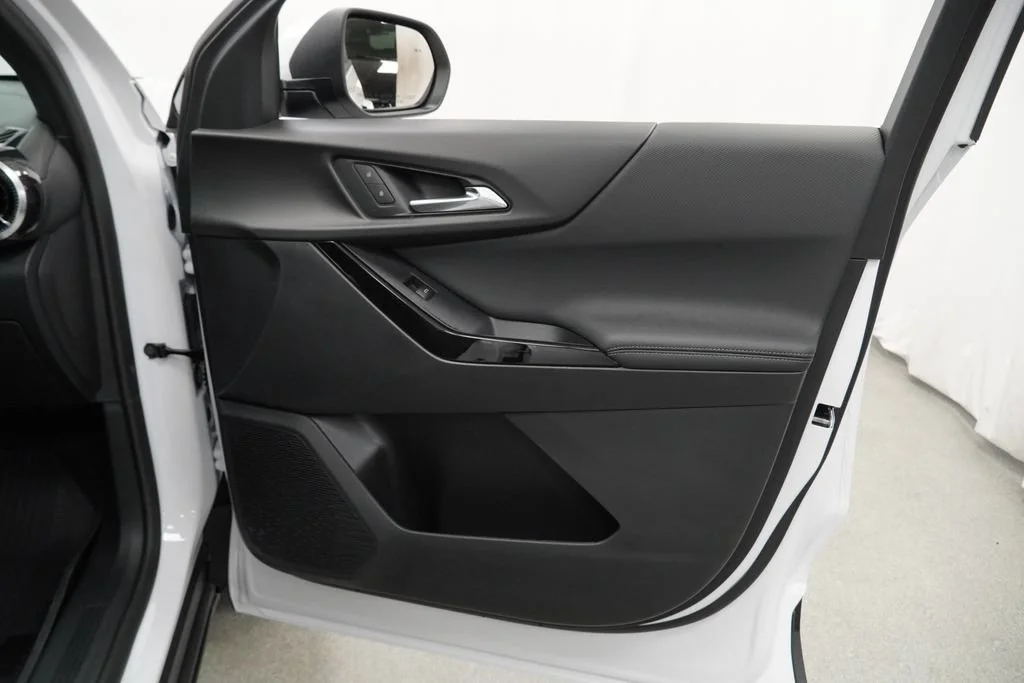 New 2026 Summit White Chevrolet LT image 28