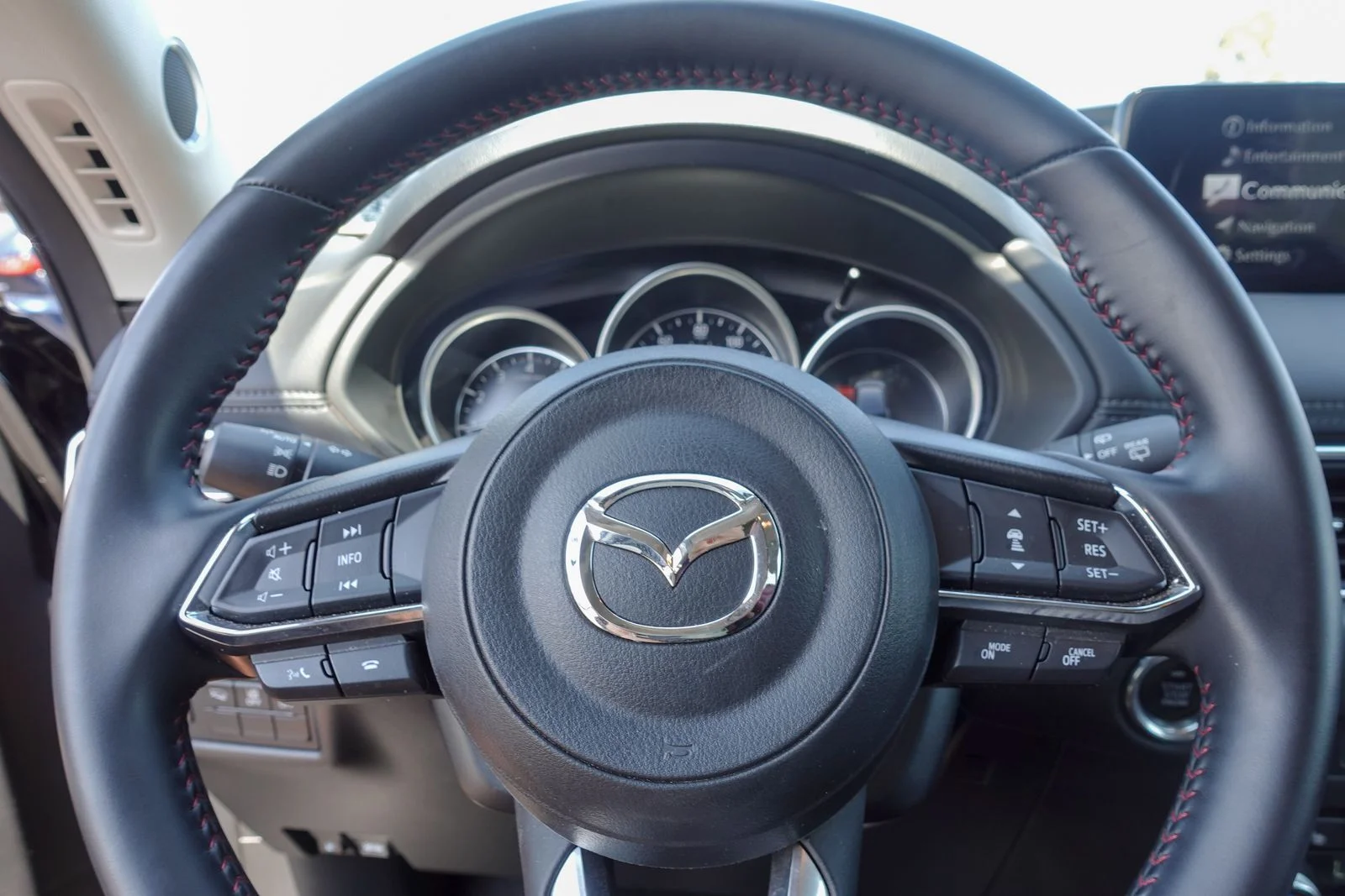 Certified Used 2025 Jet Black Mica Mazda 2.5 S Carbon Edition image 19
