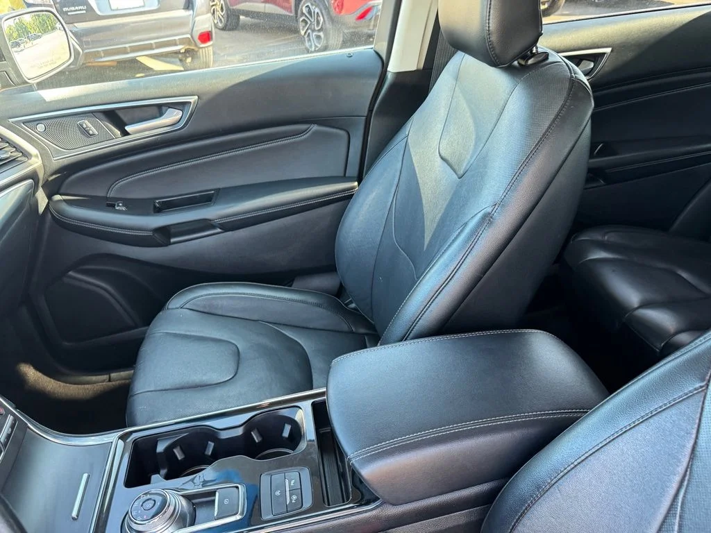 Used 2019 Black Ford Titanium image 10