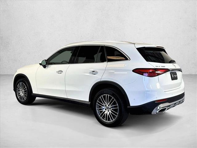 New 2026 Polar White Mercedes-Benz GLC 300 image 37