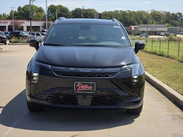 New 2027 Diamond Black Crystal Pearl-Coat Paint Chrysler Limited image 2