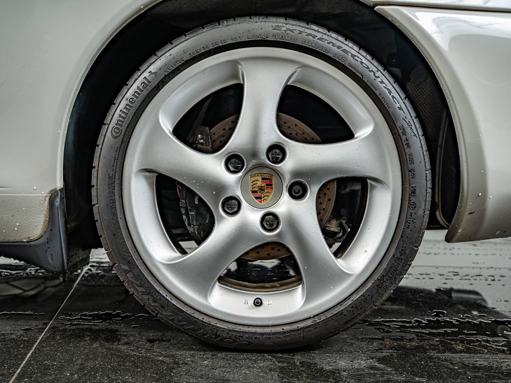 Used 2003 Carrara White Porsche Carrera image 15