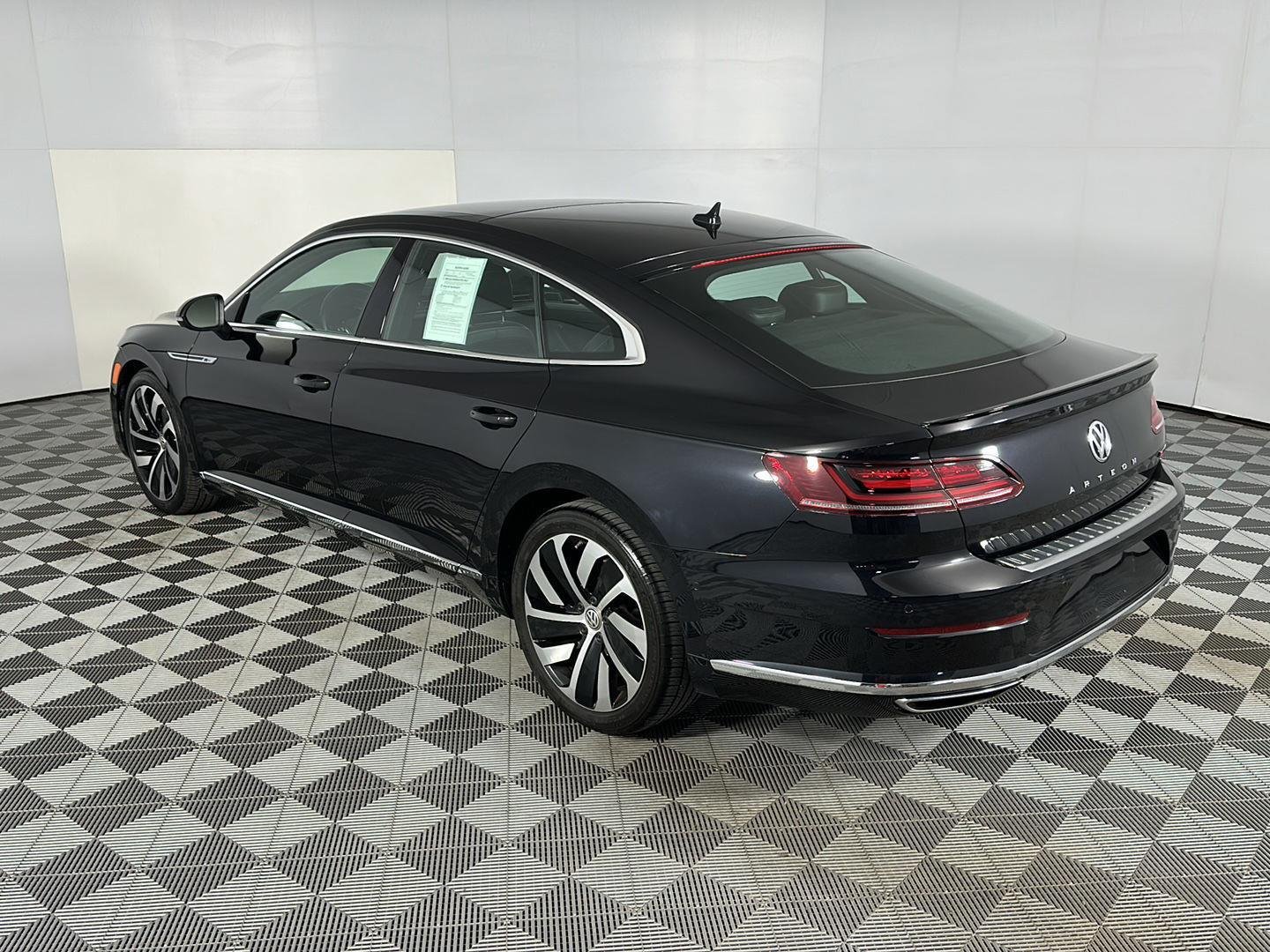 Used 2019 Deep Black Pearl Volkswagen SEL Premium R-Line image 12
