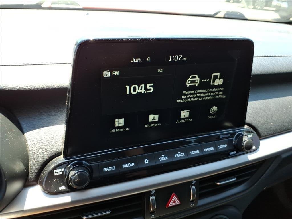 Used 2020 Currant Red Kia LXS image 18