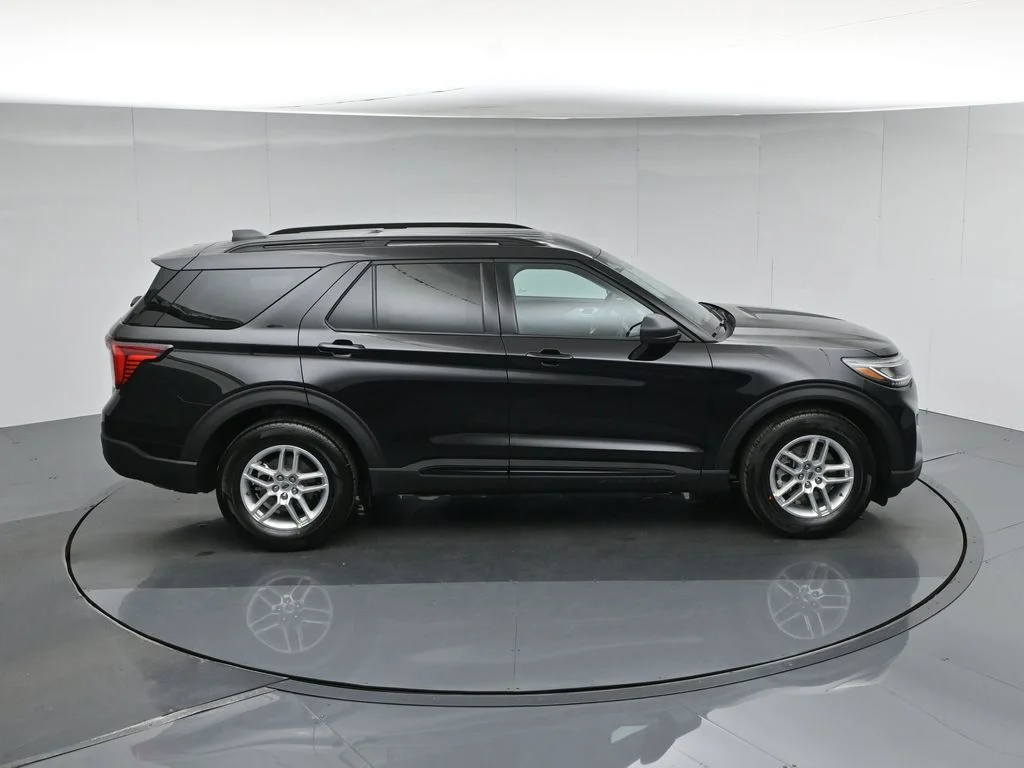 New 2026 Agate Black Metallic Ford Active image 40