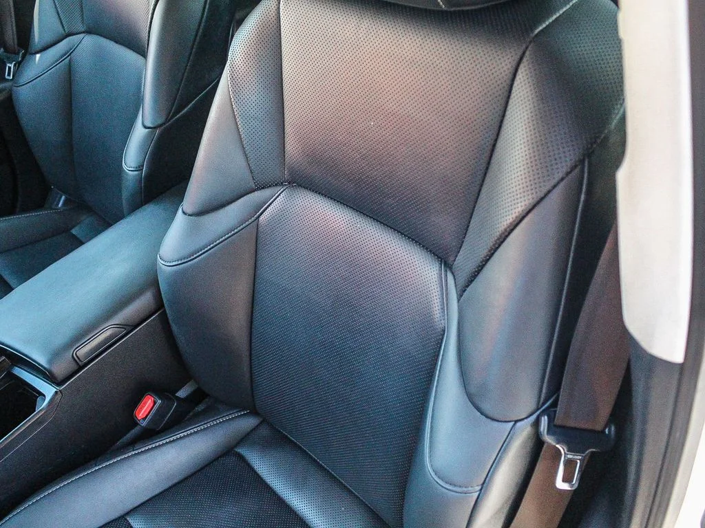 Used 2020 White Lexus 350 image 27