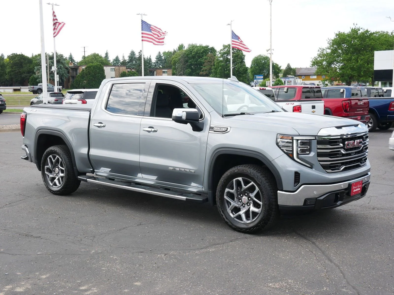 Used 2024 GMC Sierra 1500 SLT with VIN 3GTUUDED2RG275953 for sale in White Bear Lake, Minnesota