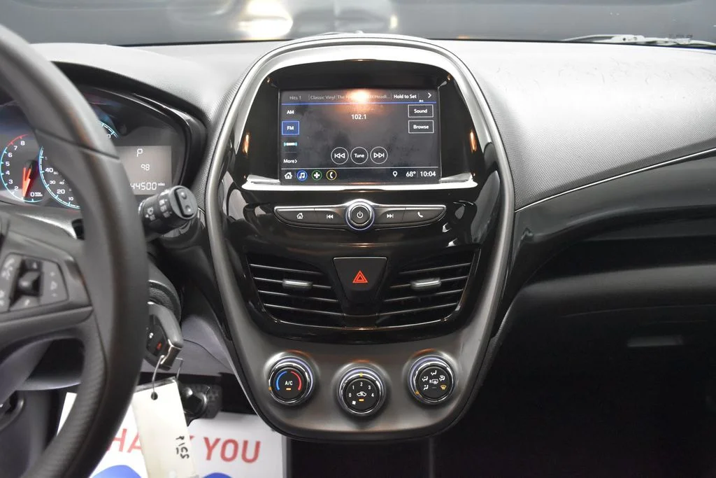 Used 2021 White Chevrolet 1LT image 12