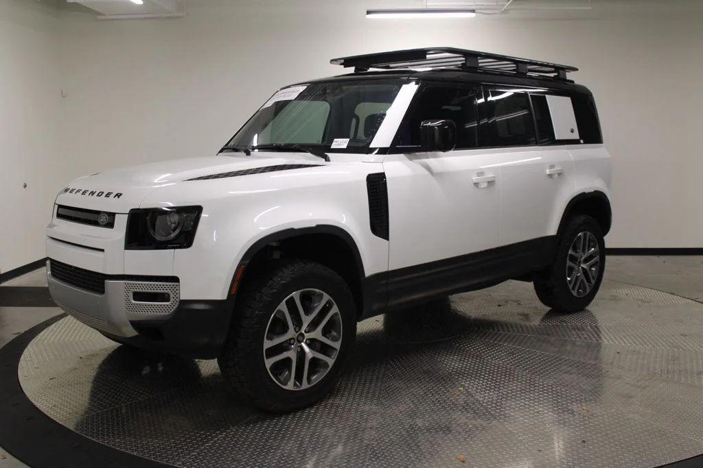 2020 Land Rover Defender HSE's photo