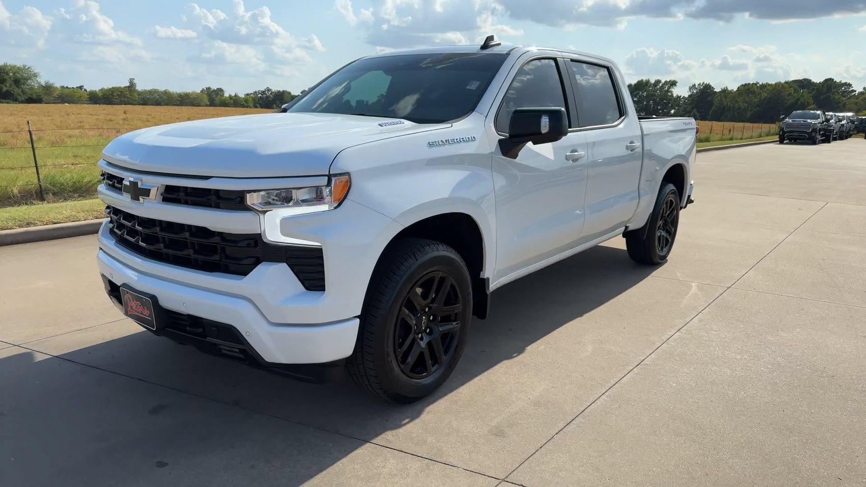 New 2026 Summit White Chevrolet RST image 5