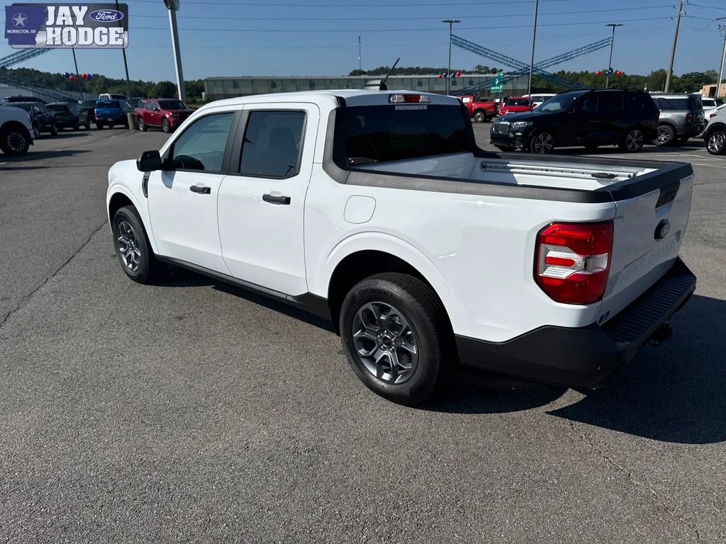 New 2026 Oxford White Ford XLT image 6