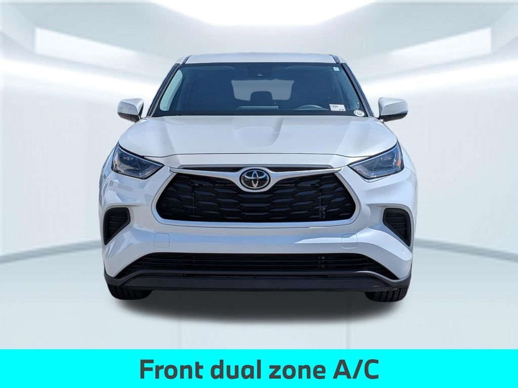 Used 2022 Beige Toyota L image 11