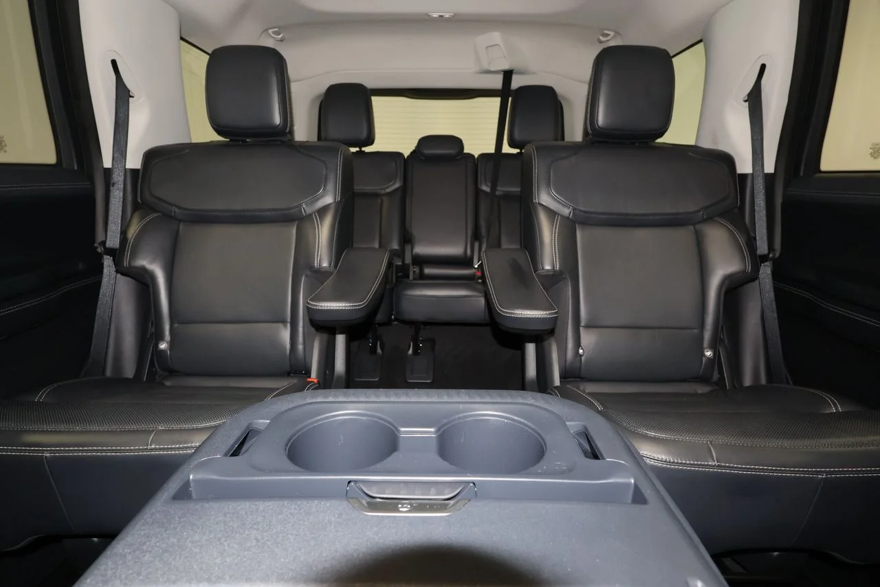 Used 2025 Silver Ford Platinum image 32