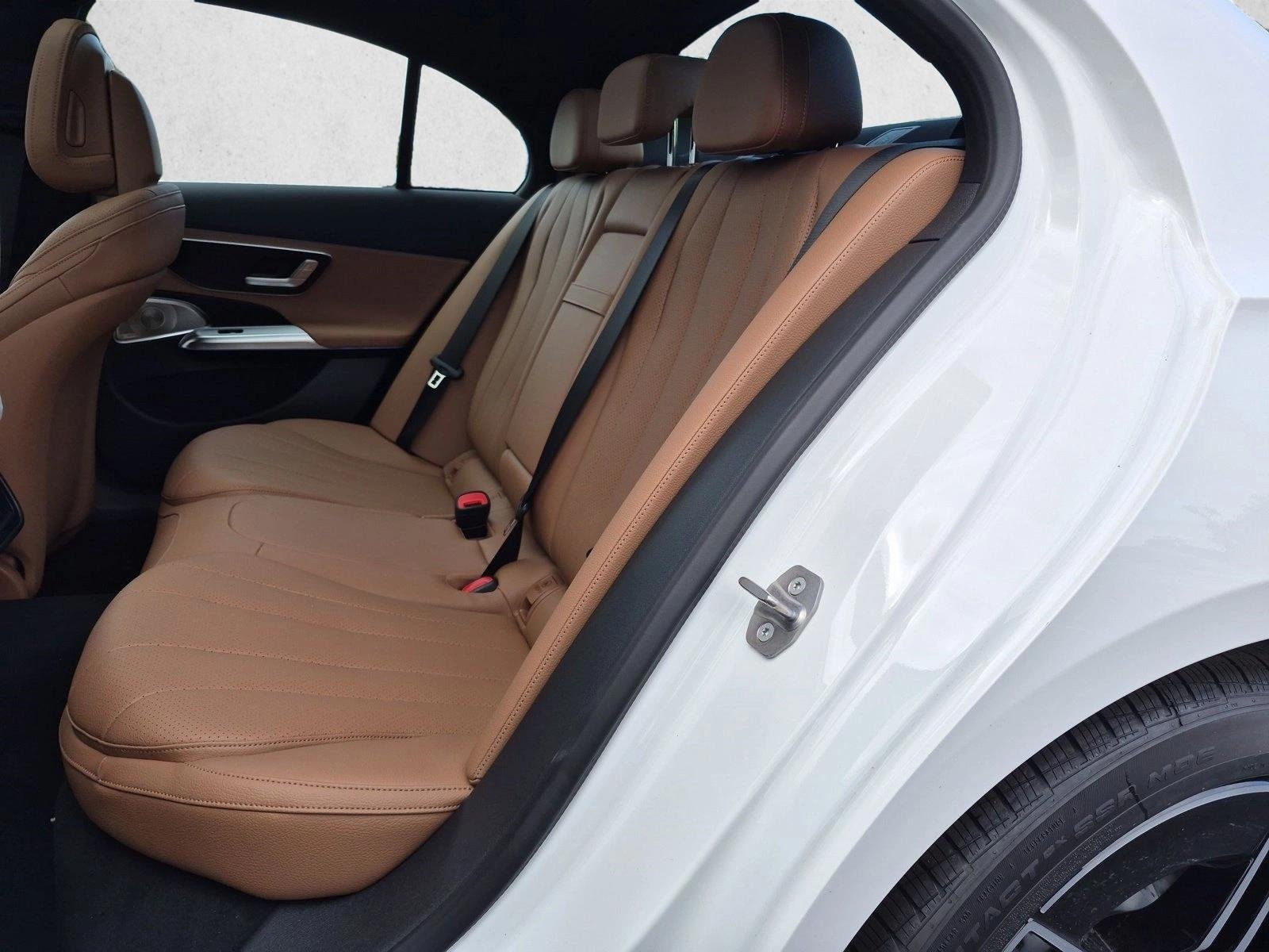 New 2027 Polar White Mercedes-Benz E450 image 16