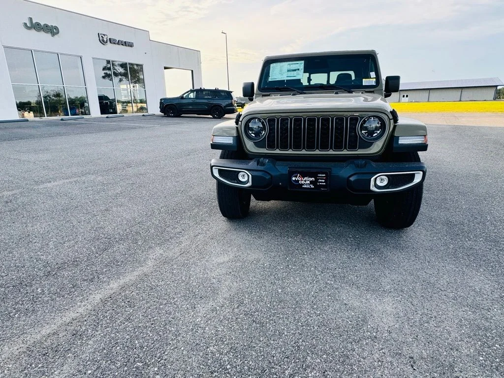 2026 Jeep Wrangler Rubicon X's photo
