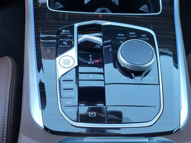 Certified Used 2024 White BMW xDrive40i image 25