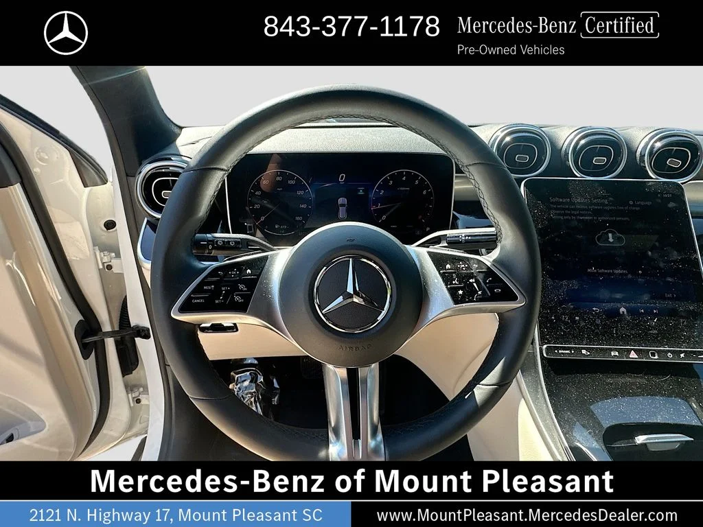 Certified Used 2025 Polar White Mercedes-Benz GLC 300 image 11