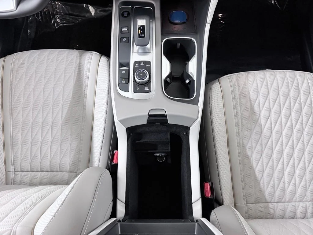 New 2027 2T RAD WHT INFINITI Autograph AWD image 24