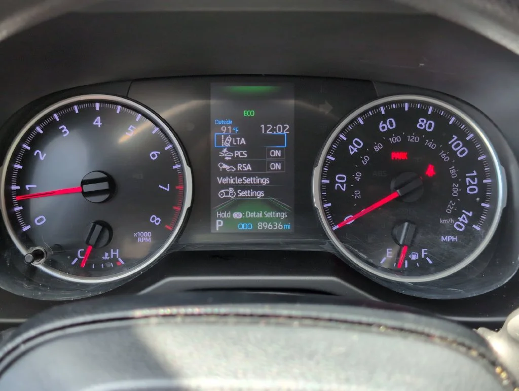 Used 2019 Silver Toyota LE image 17