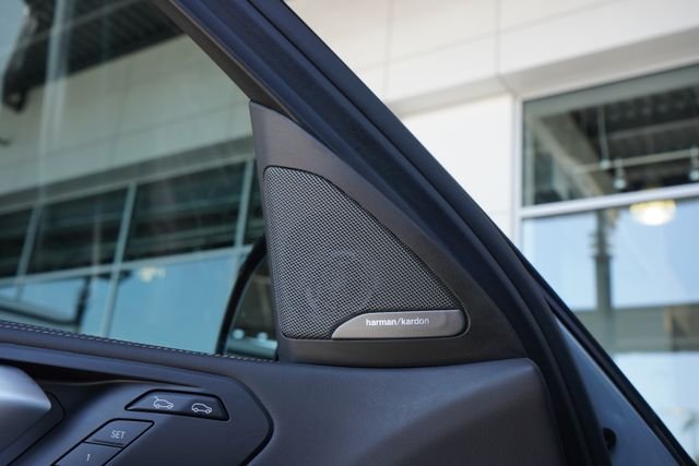 Used 2025 Gray BMW xDrive40i image 14