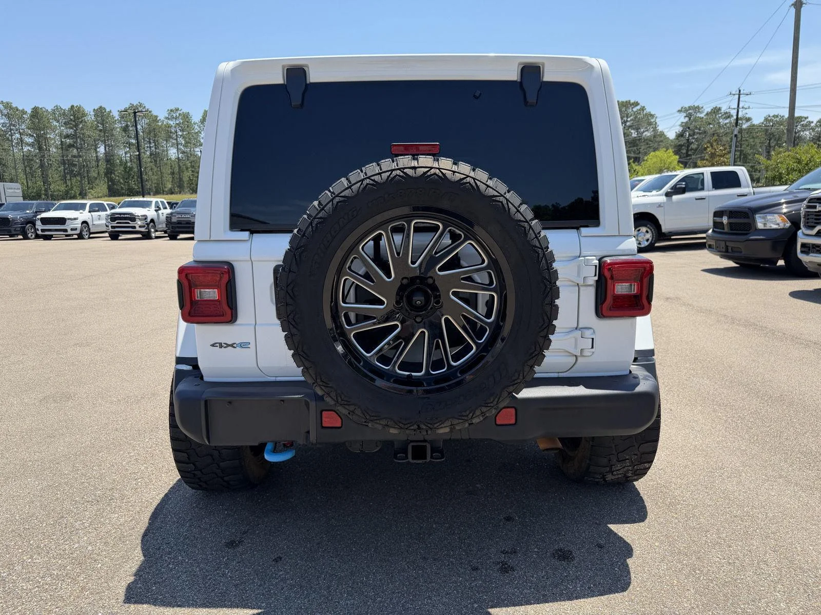 Used 2023 Bright White Jeep Rubicon image 5