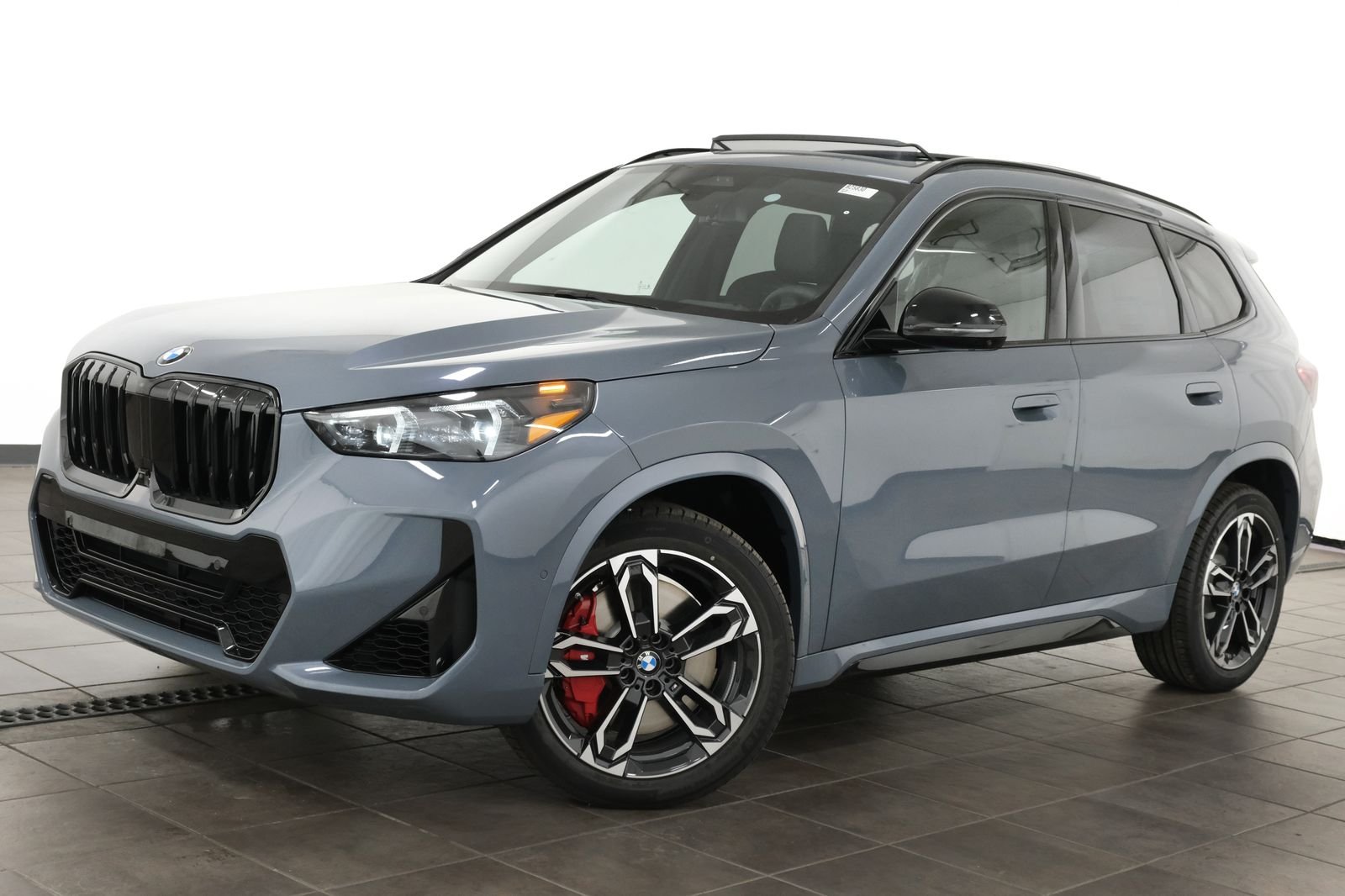 New 2027 C3n BMW xDrive28i image 1