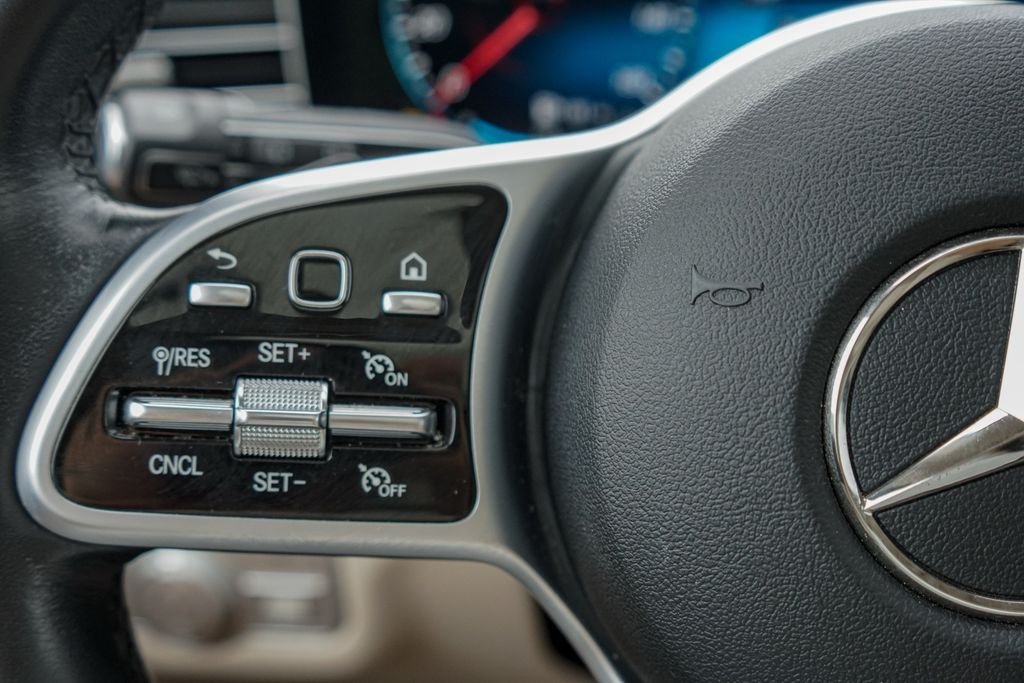 Used 2022 White Mercedes-Benz GLE 350 image 22