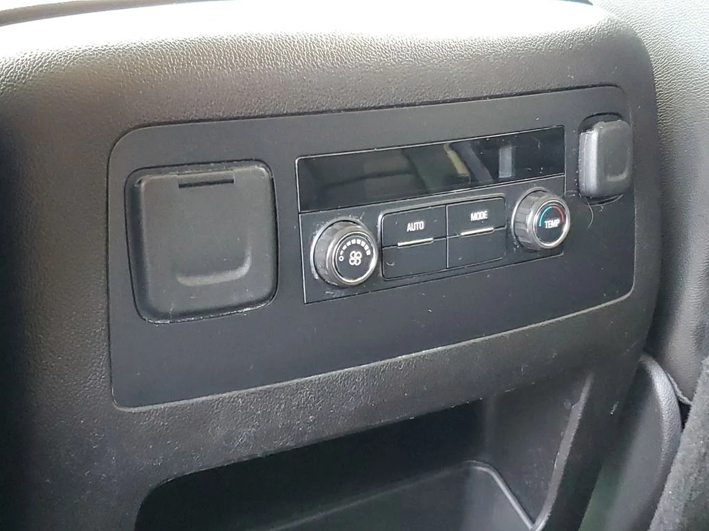 Used 2015 Black Chevrolet LT image 26