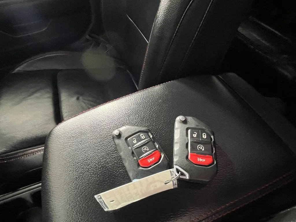 Used 2018 Silver Jeep Unlimited Rubicon image 29