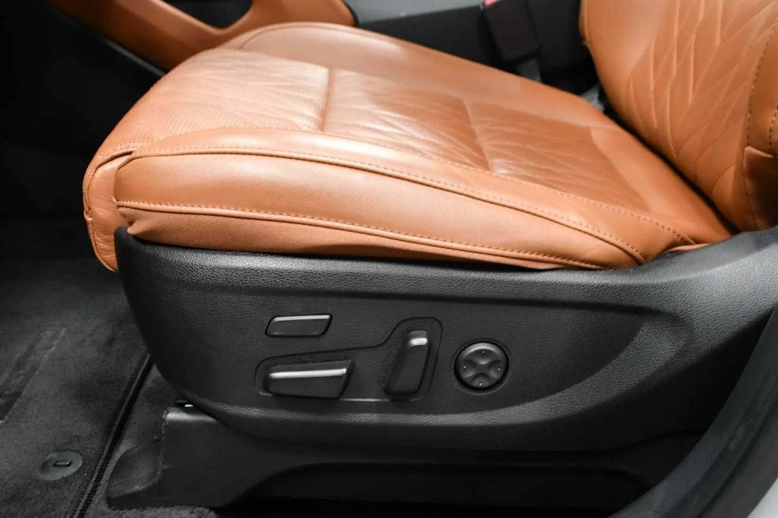 Used 2023 Wolf Gray Kia SX Prestige X-Line image 15