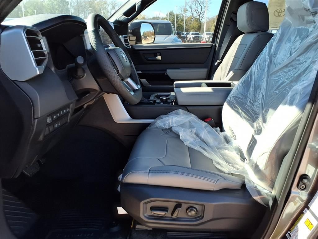 2026 Toyota Tundra Limited - Photo 13