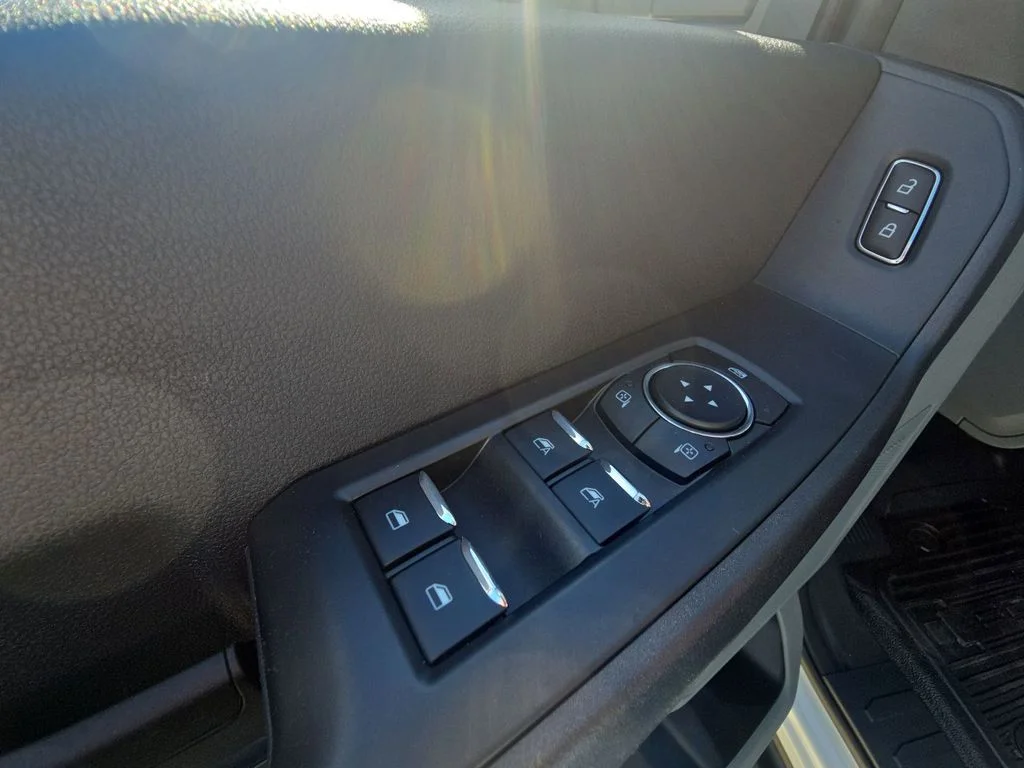 New 2026 Oxford White Ford F-350® XL image 25