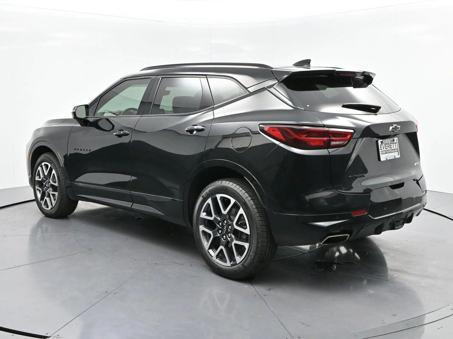 Used 2024 Black Chevrolet RS image 5