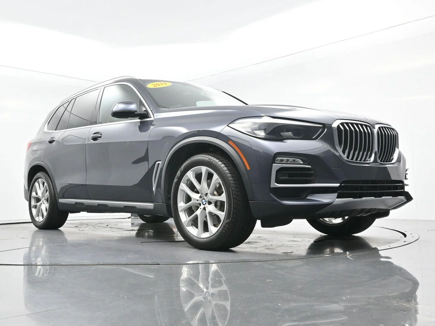 Used 2019 Arctic Gray Metallic BMW xDrive40i image 53