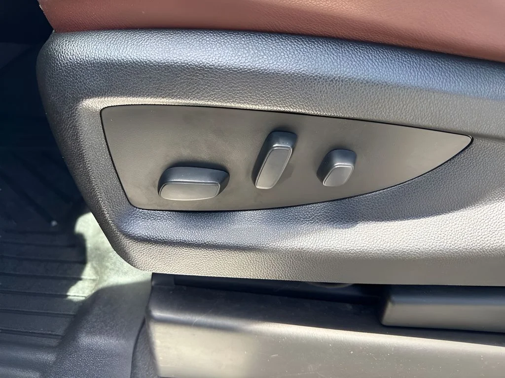 Used 2019 Gray Chevrolet Premier image 10