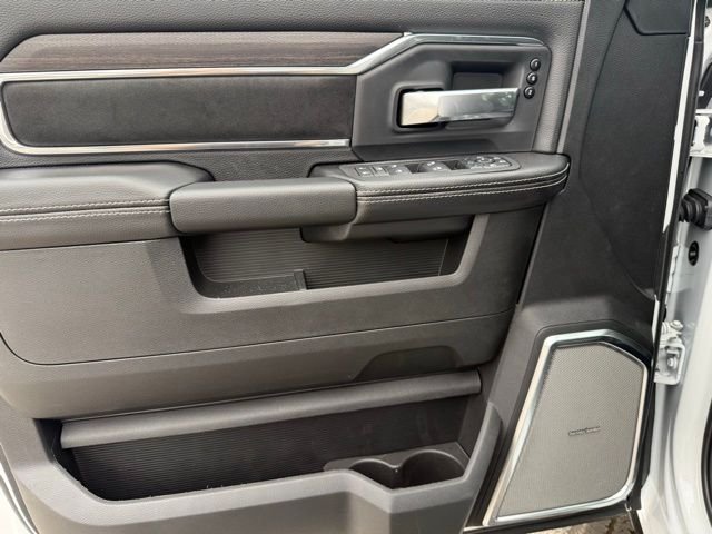 New 2026 Bright White Clear-Coat Exterior Paint RAM LARAMIE image 15