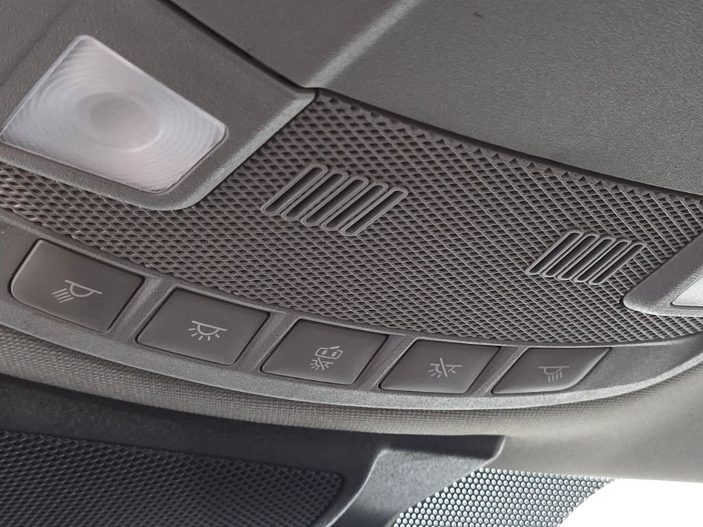 Used 2019 White Ford XLT image 35