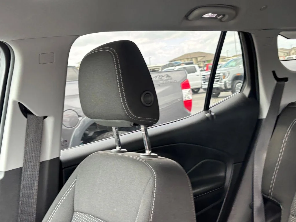 Used 2024 White GMC SLE image 11